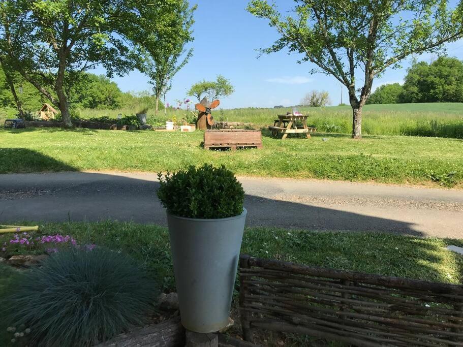 « Le Vieux Hangar » Gite A La Ferme Le Buisson-de-Cadouin Esterno foto